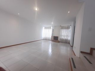 Foto 9 de Vendo linda casa  de 4 dormitorios  en San Isidro del Inca