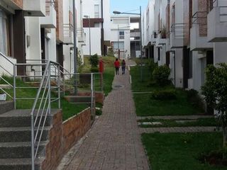 Foto 23 de Vendo linda casa  de 4 dormitorios  en San Isidro del Inca