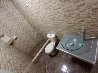 Foto 6 de VILLA EL SALVADOR - VENTA CASA EN AVENIDA PRINCIPAL - ÁREA 140 m2