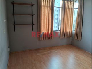 Foto 8 de Alquilo Amplio departamento de 107.24 m2 en CUARTO PISO con 3 DORMITORIOS ubicado en Calle Bernardo O'Higgins frente al Parque de La Cruz en Pueblo Li