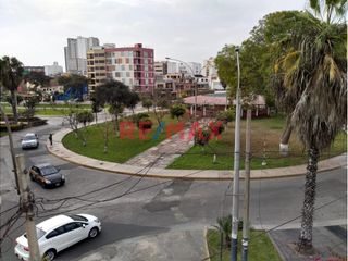 Foto 5 de Alquilo Amplio departamento de 107.24 m2 en CUARTO PISO con 3 DORMITORIOS ubicado en Calle Bernardo O'Higgins frente al Parque de La Cruz en Pueblo Li