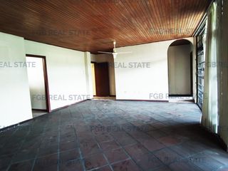 En Venta -   Departamento de 2 pisos en Santa Cecilia, Ceibos