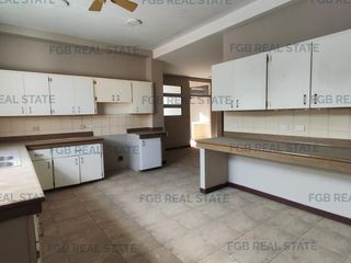 En Venta -   Departamento de 2 pisos en Santa Cecilia, Ceibos