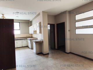 En Venta -   Departamento de 2 pisos en Santa Cecilia, Ceibos