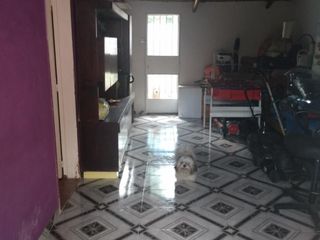 Foto 28 de Casa en venta Banfield. Ideal dos familias