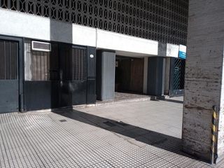 Departamento de 3 ambientes con Balcón y Cochera en Venta - Retiro