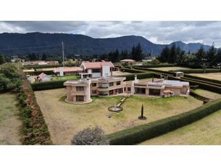 VENDO CASA CAMPESTRE TENJO HACIENDA MERIDOR. ESPECTACULAR!!!