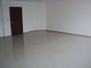 Foto 3 de Hermosa Oficina de venta en Edificio River Plaza