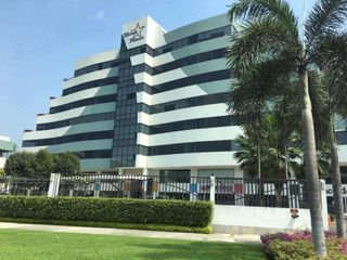 Foto 1 de Hermosa Oficina de venta en Edificio River Plaza