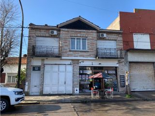 Foto 2 de Excelente propiedad en Distrito R4. Gran potencial !!