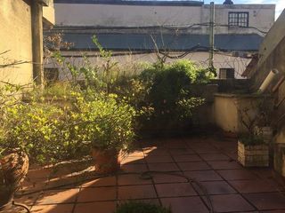 Foto 11 de Miro al 1800 - Flores - Cap Fed - Casa con locales en esquina