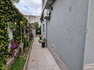 Foto 2 de Casa PH en venta en Quilmes Oeste