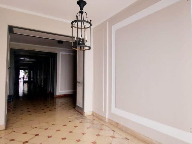 VENTA DEPARTAMENTO 2 AMBIENTES CON ESCRITORIO O DEPENDENCIA RECOLETA