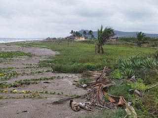 Puerto Cayo: Se Vende Casa en Zona Rural y Cerca del Mar en Puerto Cayo