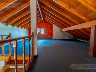 Casa en venta sobre lote de 1355m2 con zonificación CP2B. Grand Bourg, Malvinas Argentinas