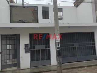 Foto 1 de San Martin  De Porres Venta De Casa Amplia E Iluminacion Natural Abundante