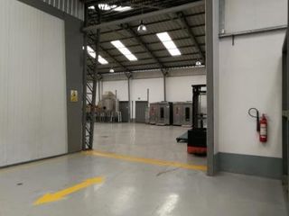 Foto 2 de VENTA GALPON INDUSTRIAL MEDIANO IMPACTO, NORTE DE QUITO, CARCELEN