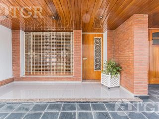 Foto 3 de Cálida casa en Lomas de Zamora con diseño funcional y entorno privilegiado