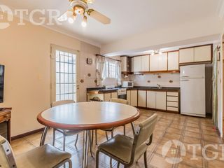 Foto 16 de Cálida casa en Lomas de Zamora con diseño funcional y entorno privilegiado