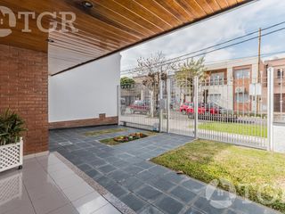 Foto 4 de Cálida casa en Lomas de Zamora con diseño funcional y entorno privilegiado