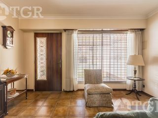 Foto 10 de Cálida casa en Lomas de Zamora con diseño funcional y entorno privilegiado