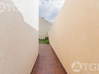 Foto 61 de Cálida casa en Lomas de Zamora con diseño funcional y entorno privilegiado