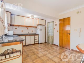 Foto 17 de Cálida casa en Lomas de Zamora con diseño funcional y entorno privilegiado