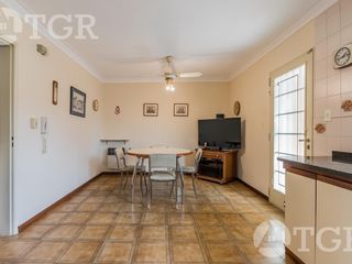 Foto 12 de Cálida casa en Lomas de Zamora con diseño funcional y entorno privilegiado