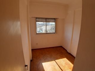 Foto 21 de Venta departamento 4 ambientes. Centro.