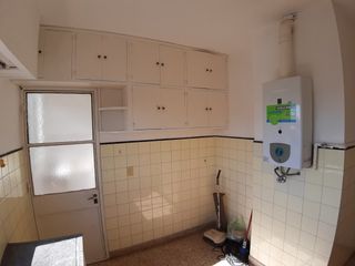 Foto 10 de Venta departamento 4 ambientes. Centro.
