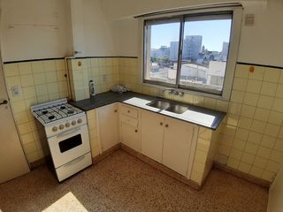 Foto 8 de Venta departamento 4 ambientes. Centro.