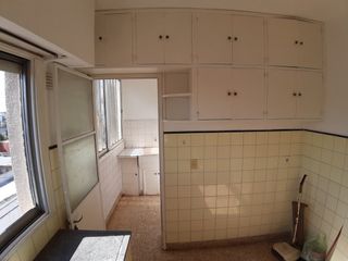 Foto 11 de Venta departamento 4 ambientes. Centro.