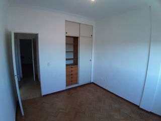 Foto 23 de Venta departamento 4 ambientes. Centro.