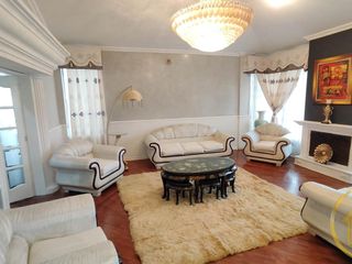 Foto 4 de Casa independiente en el  Valle de los Chillos, 5 Dormitorios, Oficinas, ideal para negocio, Armenia