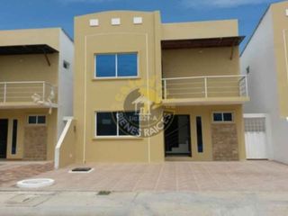 Villa Casa Edificio de venta en Playas - Cerca del Shopping  – código:11764