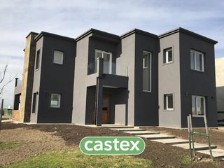 Foto 1 de Casa a la venta en dos plantas con piscina en Araucarias, Puertos
