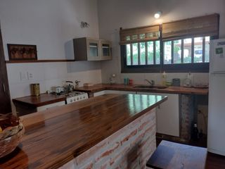 Foto 4 de CHALET DE 3 DORMITORIOS MODERNO - BOSQUE PERALTA RAMOS