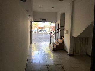 Local en venta - Oficinas - Quincho - SUM - Cochera - 500mts2- La Plata
