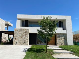 Navarrete Propiedades alquiler temporal casa en Lagoon Pilar  NHO4767564