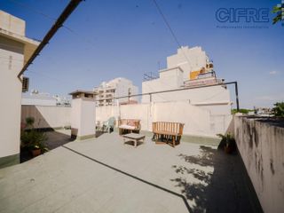 Departamento de 2 ambientes con balcón en 2do piso por escalera en Villa Pueyrredón