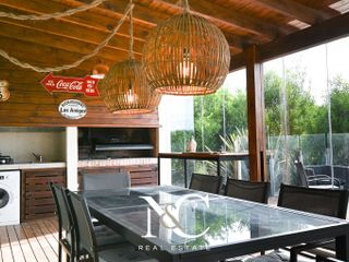 Casa en venta en Costa Esmeralda doble lote