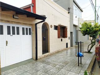 Foto 1 de CASA 4 AMB + PH 2 AMB - BELGRANO 4400