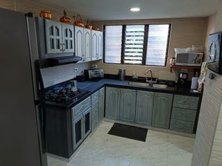Foto 2 de apartamento en venta en conquistadores. Cod V509729
