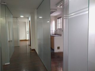 Oficina en Arriendo en Chicó reservado 124 m2