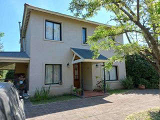 Foto 1 de Chalet en venta en Acacias Blancas