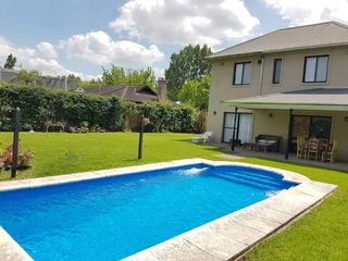 Foto 2 de Chalet en venta en Acacias Blancas