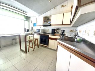 SE VENDE CASA COMERCIAL EN LA CASTELLANA