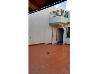 Casa L/P.8x28 mts.3 amb.2 Baños-Garaje-Jardin-Quincho-Terraza