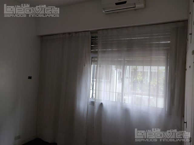 Excelente 3 Ambientes al  frente. Incluye Expensas, ABL y Aysa. Neuquen al 2000