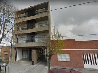 Departamento en venta - 2 dormitorios 1 baño - Cochera -70mts2 - La Plata